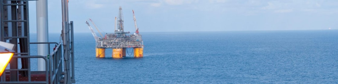 منصة بحرية عائمة في المياه العميقة في خليج المكسيك