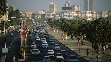 ازدحام مروري في شارع البحر في بومباي، الهند