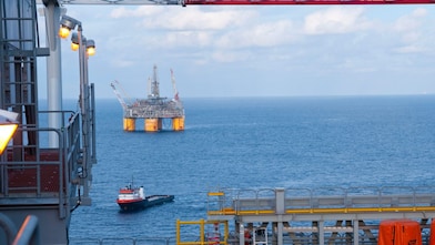 منصة بحرية عائمة في المياه العميقة في خليج المكسيك