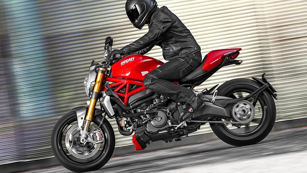 Man riding a bike which is using the Superior Engine Oil For Bikes