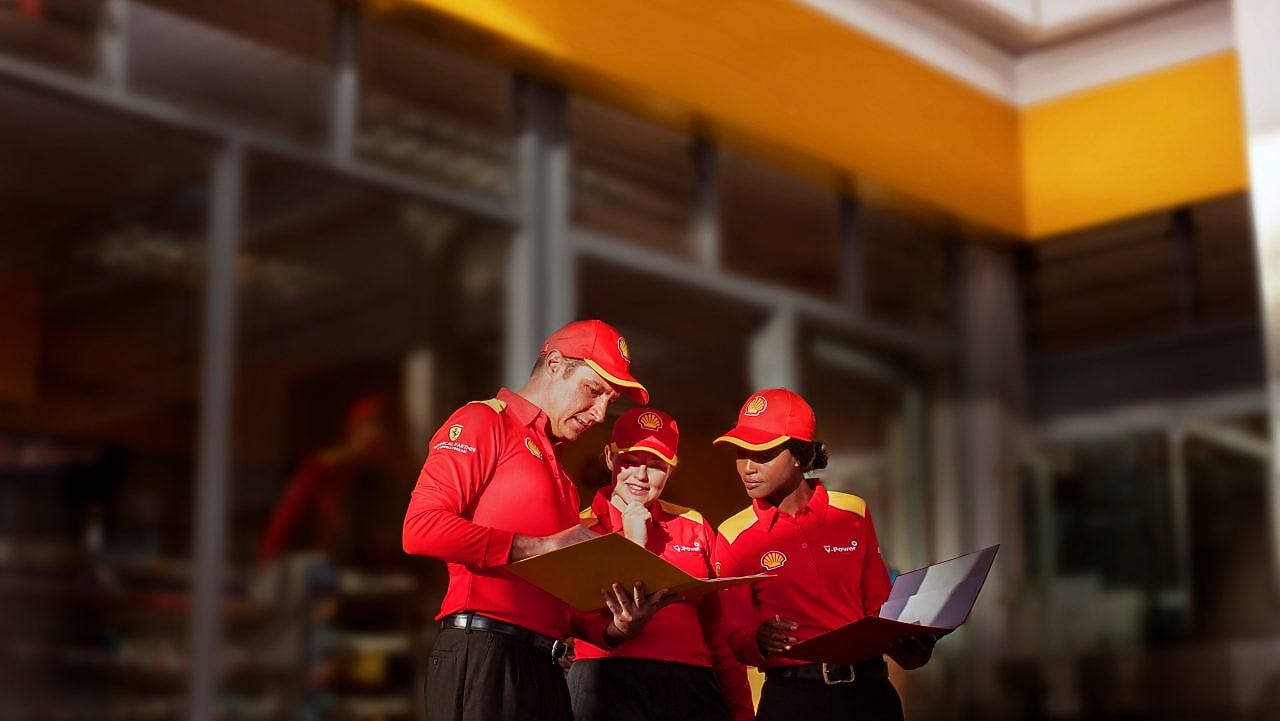 Current or former Shell employee, contractor or dependent